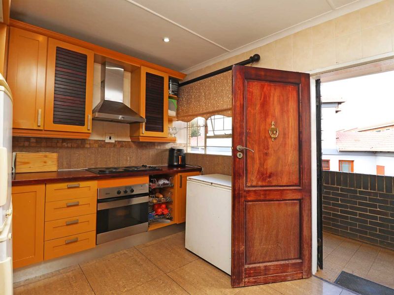 Modern First-Floor Gem with Garden Views - Photo 6