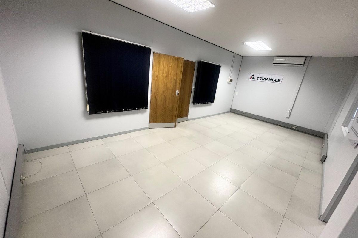 Office To Rent in Walvis Bay - Photo 2