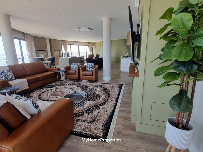 Sophisticated luxury penthouse with uninterrupted ocean views - Photo 8