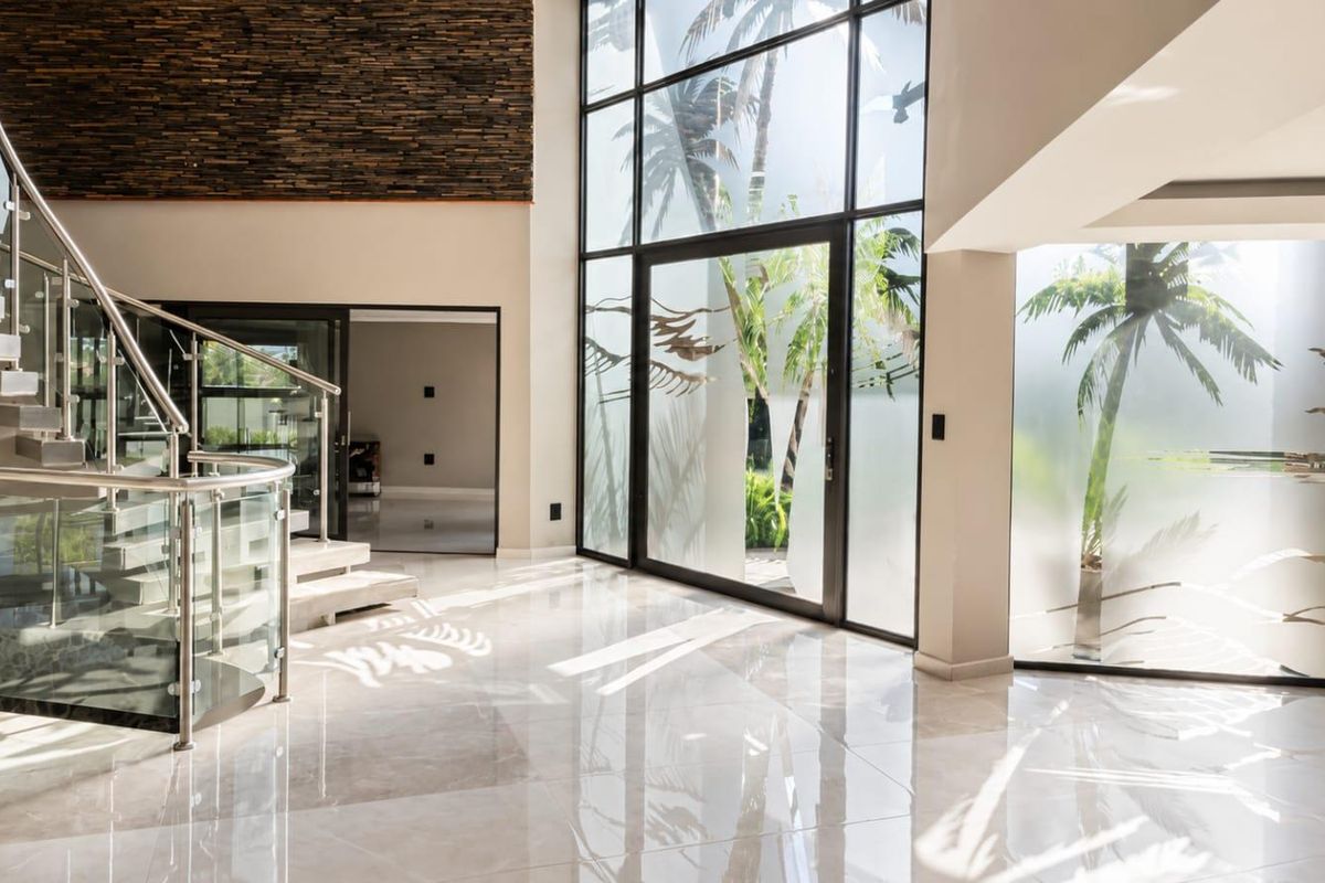 A Masterpiece of Luxury Living in Blue Valley Golf Estate - Photo 3