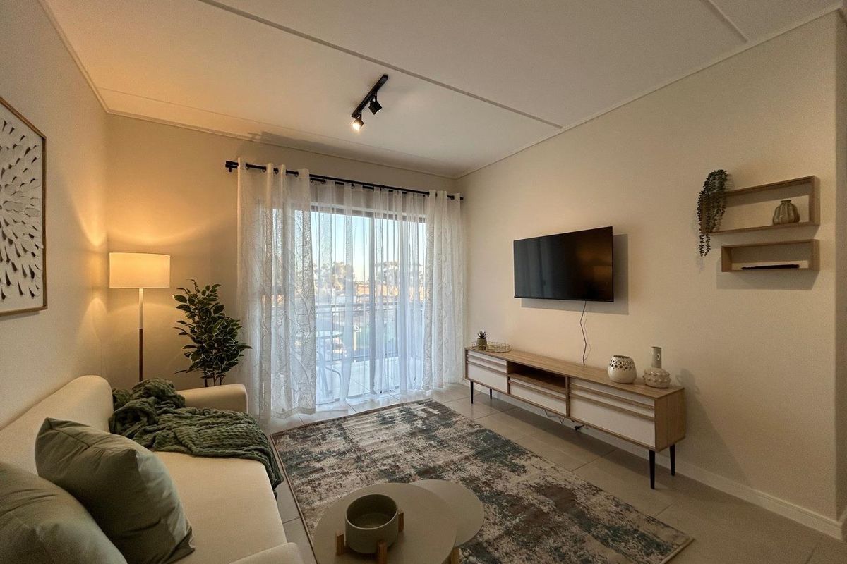 Modern Fully Furnished 1 Bedroom Apartment in De Aan-Zicht Estate, Richwood - Photo 3