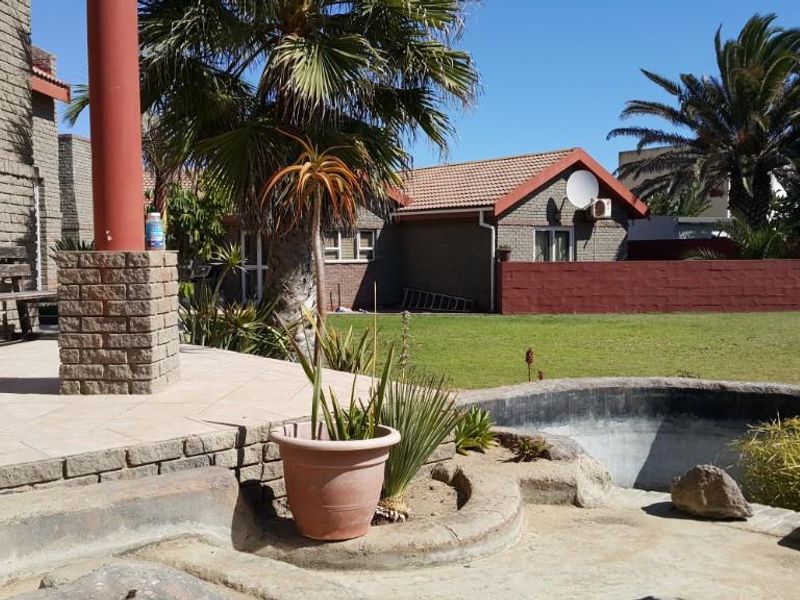 FOR SALE- 11 BEDROOM GUESTHOUSE IN CENTRAL WALVISBAY, NAMIBIA - Photo 3