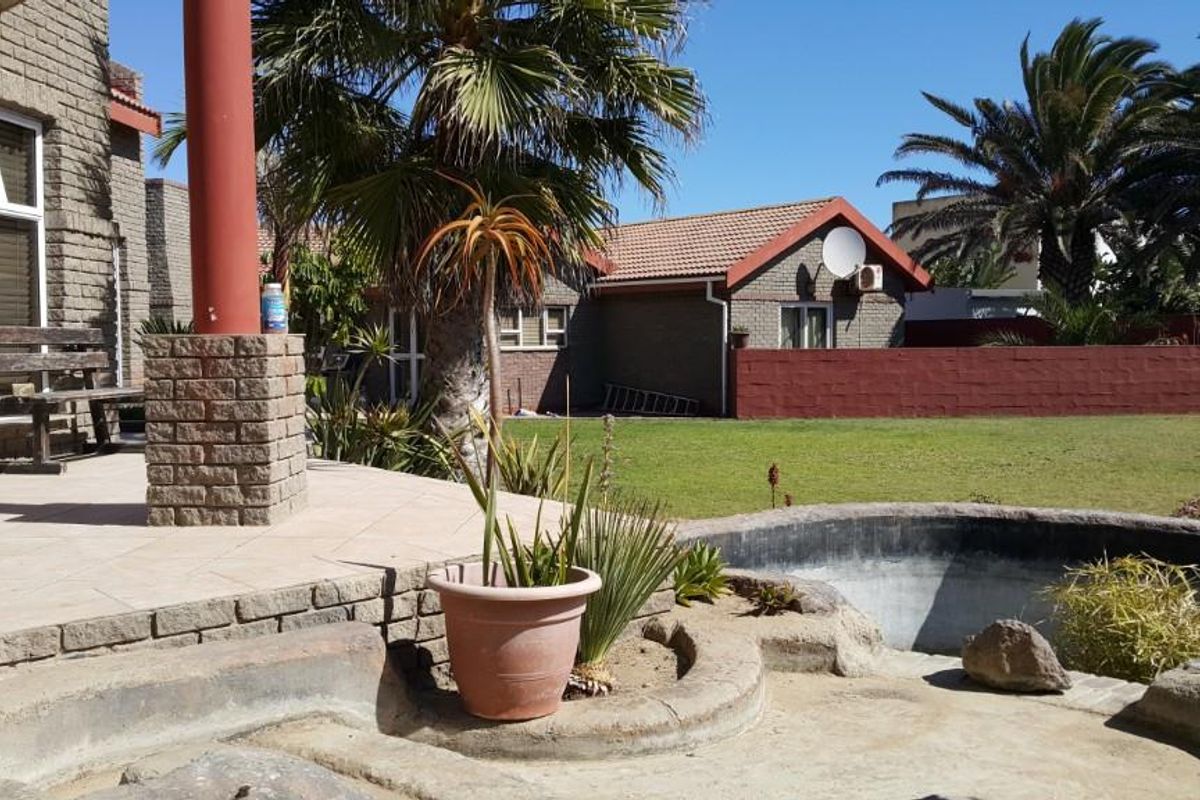 FOR SALE- 11 BEDROOM GUESTHOUSE IN CENTRAL WALVISBAY, NAMIBIA - Photo 3