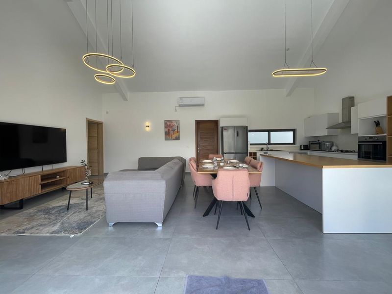 Beautiful 3 bedroom house - Photo 2