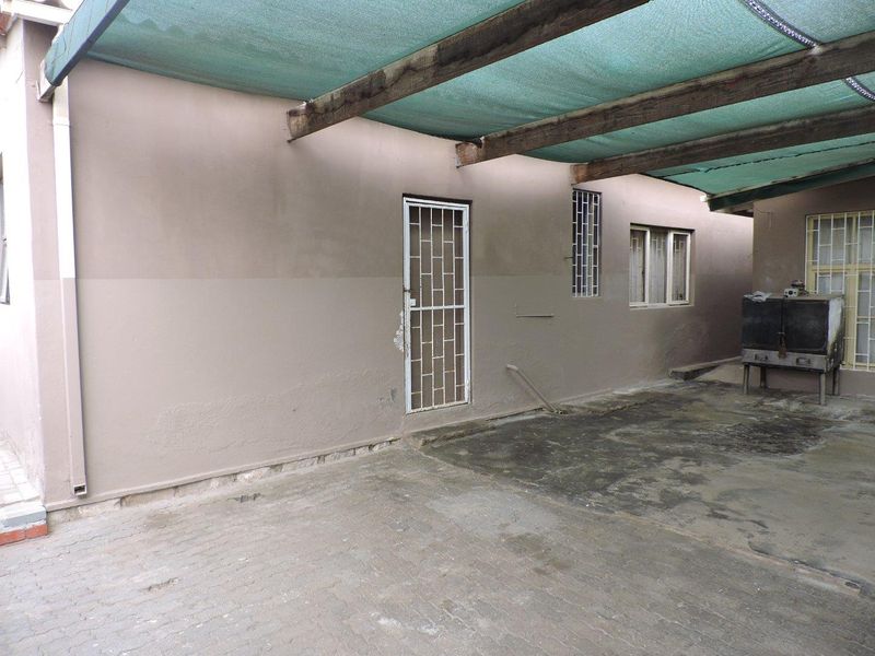 FOR SALE- SEA VIEW HOUSE IN VINETA, SWAKOPMUND, NAMIBIA - Photo 8