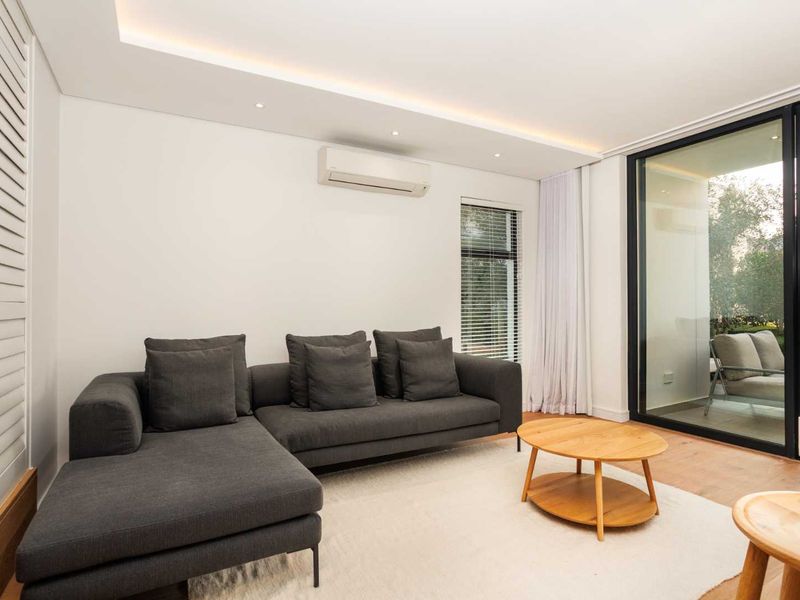 Luxury Polo Village apartment available to rent on Val de Vie Estate - Photo 8