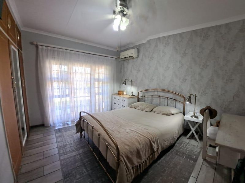 Charming Family Home with Modern Amenities - Photo 10