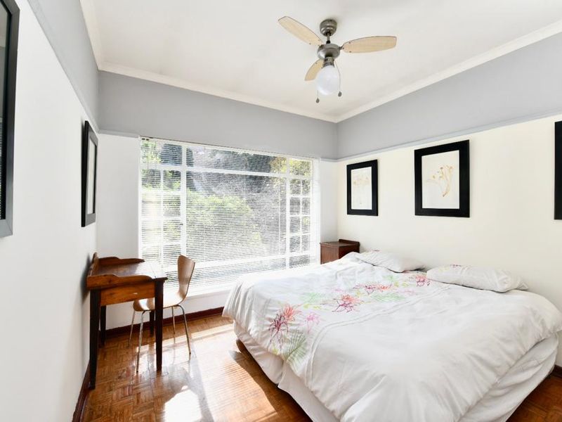 FURNISHED TWO BEDROOMS - Photo 3