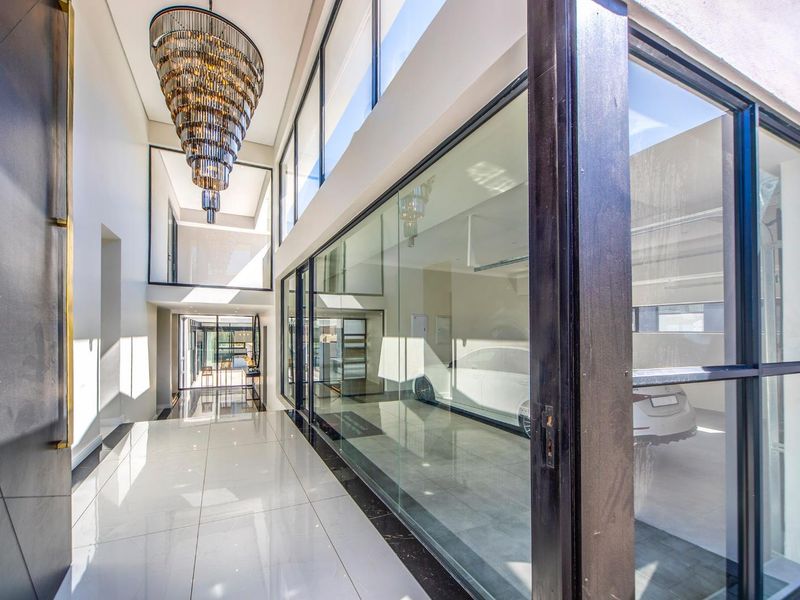 Exquisite Five Bedroom Luxurious Home For Sale in Waterfall Country Estate - Photo 3