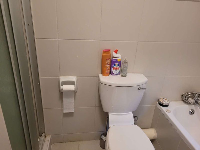 SECURE GROUND FLOOR UNIT! - Photo 5