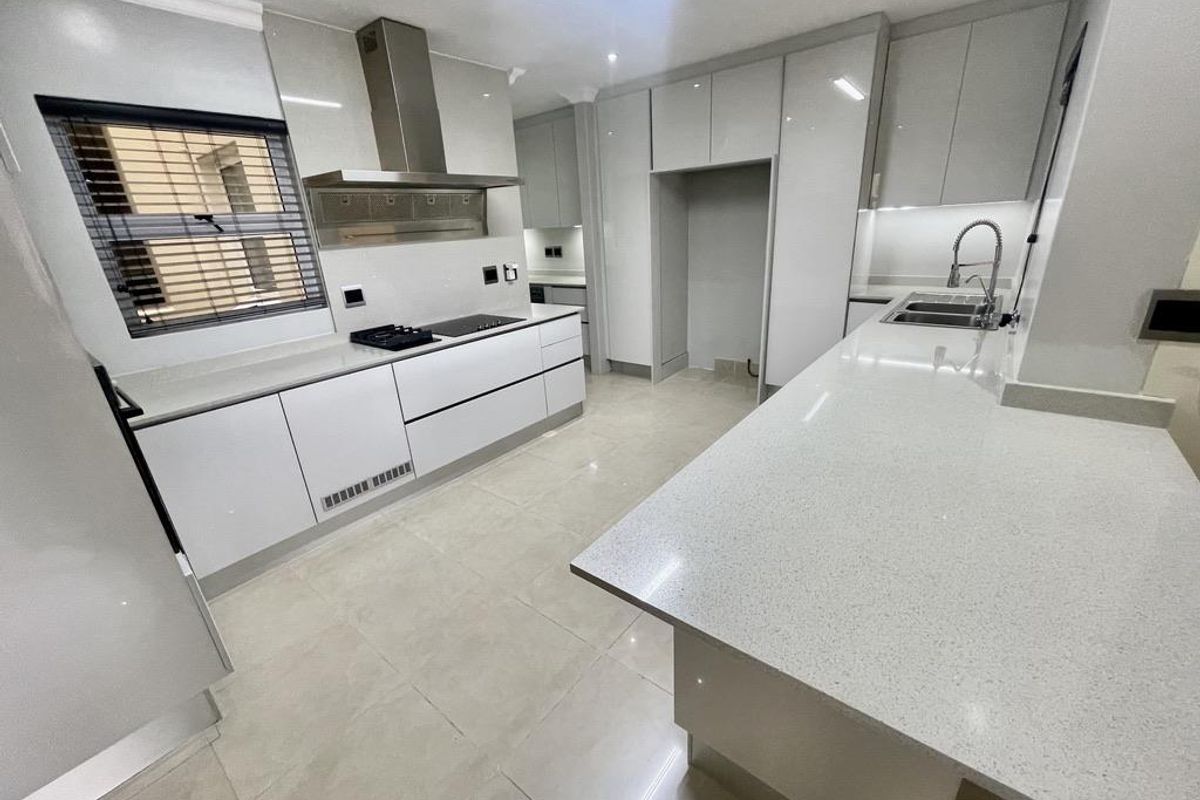 Hendra - Ultra Modern 3-Bedroom Apartment with Drive-Up Access and Breathtaking Views - Photo 5