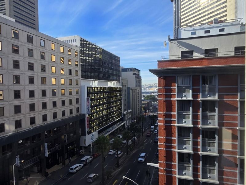 151m2 of Office Space TO LET - Photo 9