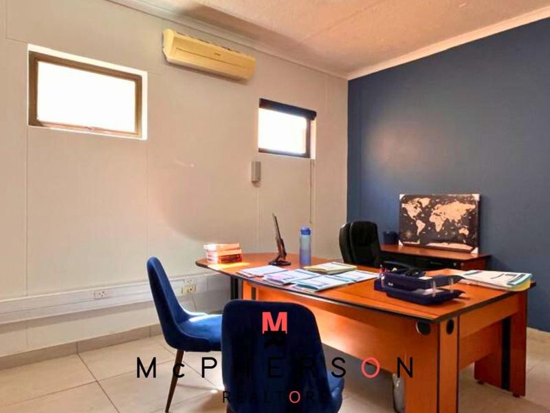 Beautiful Office Space for Sale - Photo 7