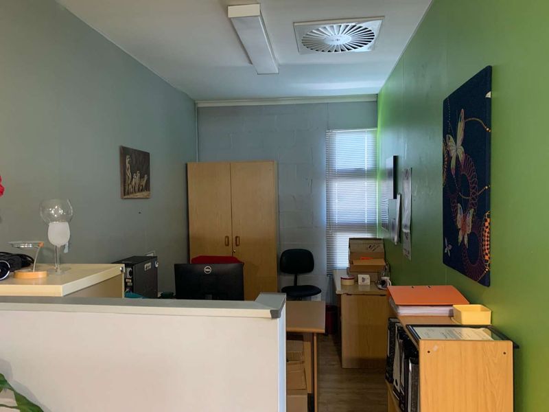 Office in a Secure Business Park awaits in Pinelands - Photo 8