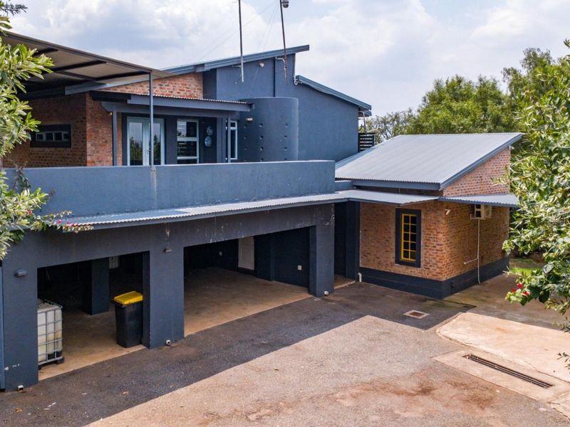 Stunning 5-Bedroom Family Home for Sale in Tygerberg Country Estate - Photo 9