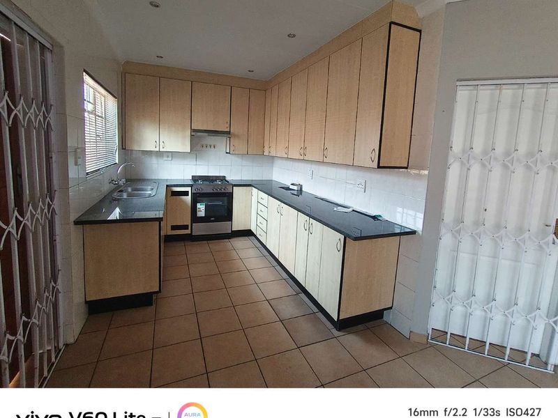 Neat and Quaint Facebick Simplex for Sale - Photo 6