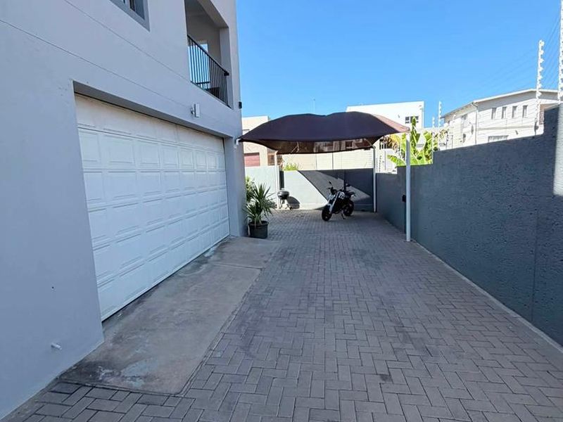 Kleine Kuppe- To Let- N$30 000 - Photo 1