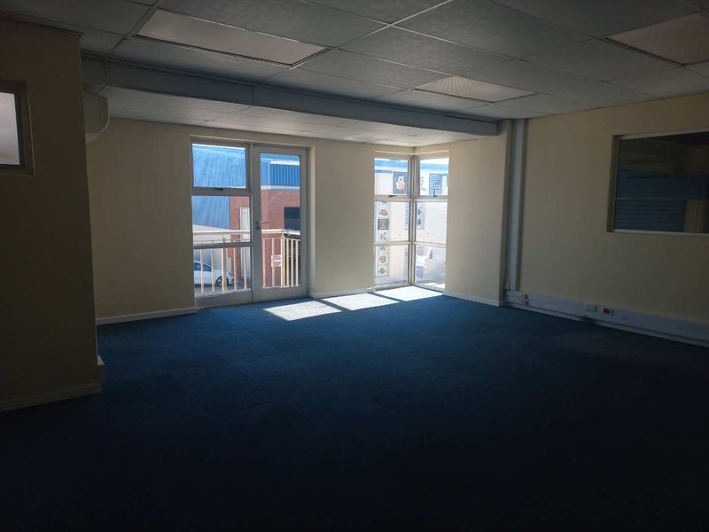 Warehouse in secure Business Park - Available immediately! - Photo 7
