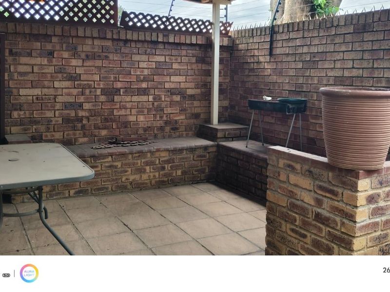 Pet Friendly Simplex for Sale - Photo 5