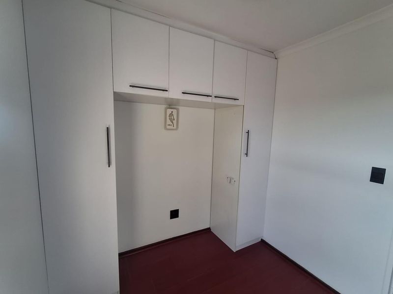 YOUR PERFECT LOCK-UP-AND-GO IN GLENANDA - Photo 10