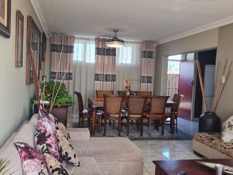 Secure Two-Bedroom Apartment with Scenic Balcony in Pinetown Central - Photo 9