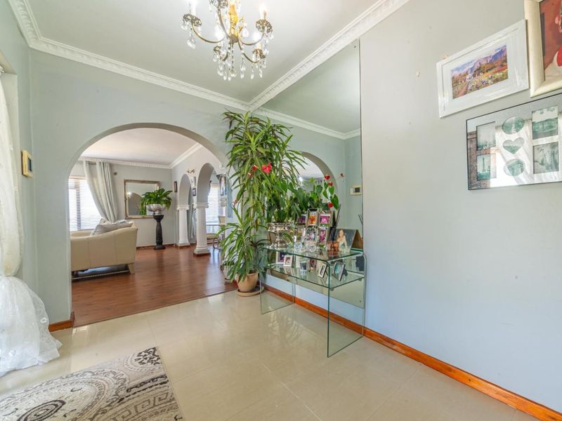 Spacious Furnished Loevenstein Home with Panoramic Views - Photo 4