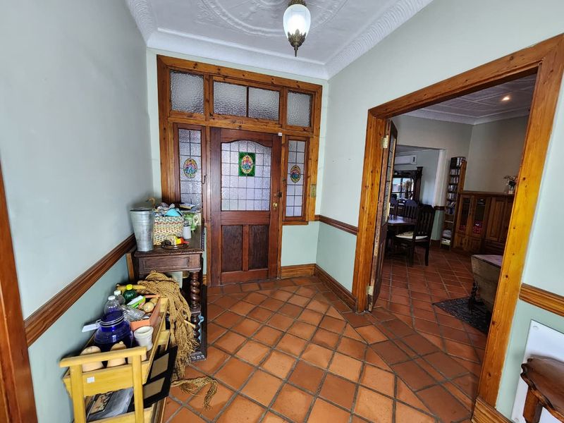 Character, Charm and Space in a Prime Riviera Location - Photo 4