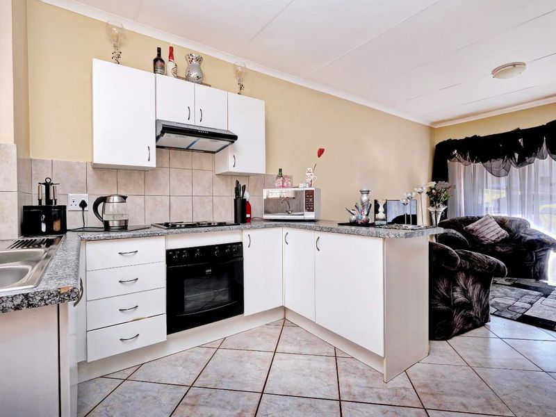 Calling All Investors and First Home Owners! - Photo 4