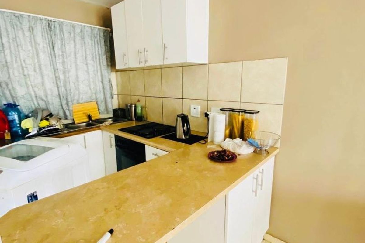 Two Bedroom Apartment For Sale In Otjomuise - Photo 2