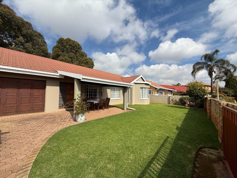Immaculate Freehold Cluster in a Secure Estate – Spacious, Stylish & Low Maintenance! - Photo 6