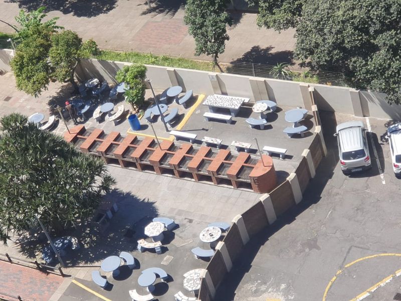 Location!! Location!!!!!! Holiday investment Amanzimtoti - Photo 2