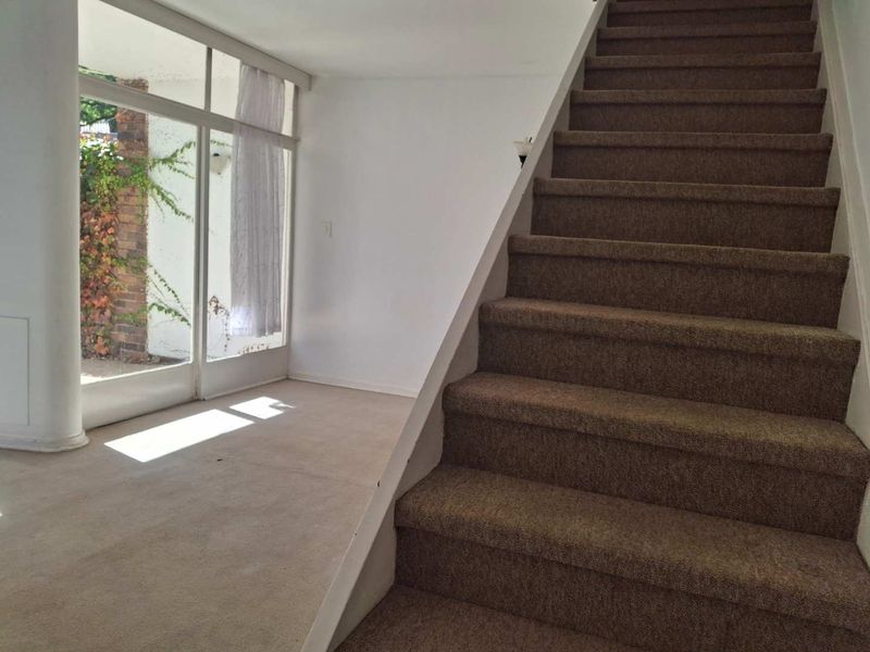 A LOVELY 1.5 BEDROOM TOWNHOUSE - Photo 4