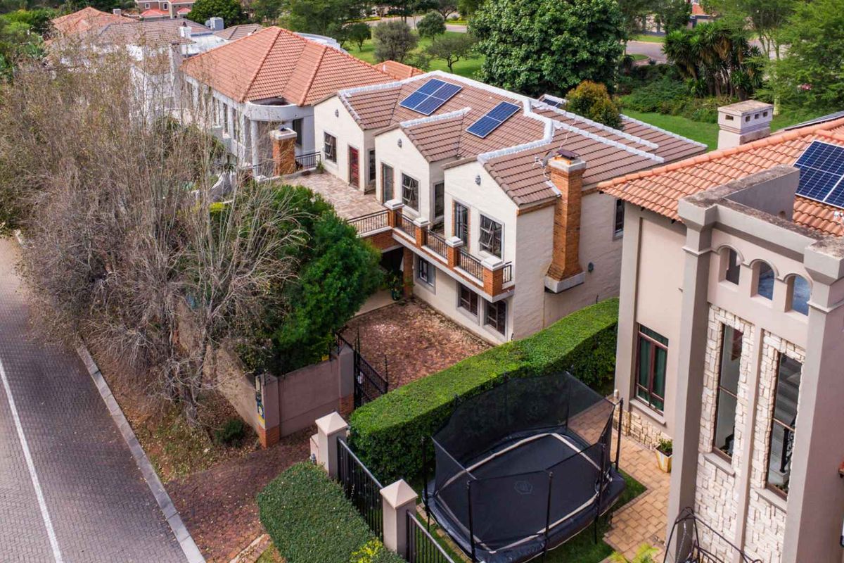 Secure Estate Living | 3 Bedroom Home with Pool, Study & Double Garage - Photo 5