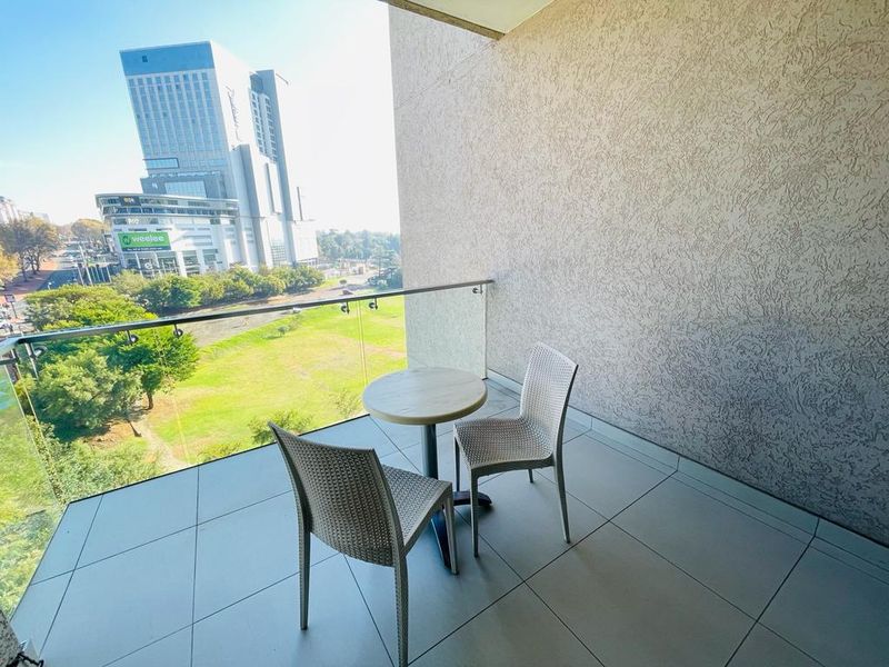 2 Bed Apartment in Sandown - Photo 4