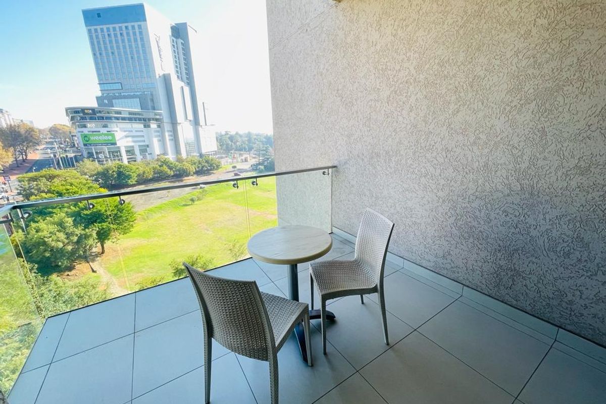 2 Bed Apartment in Sandown - Photo 4