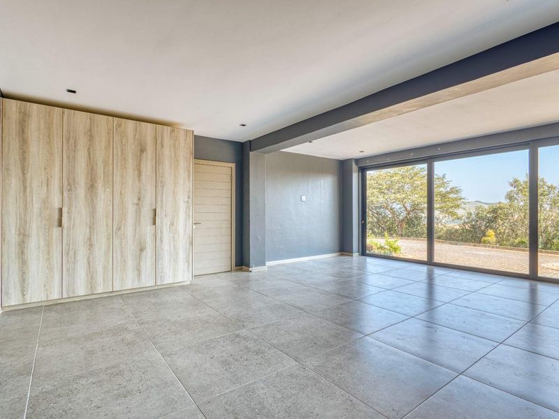Luxury Living Overlooking the Ernie Els Signature Golf Course - Photo 10