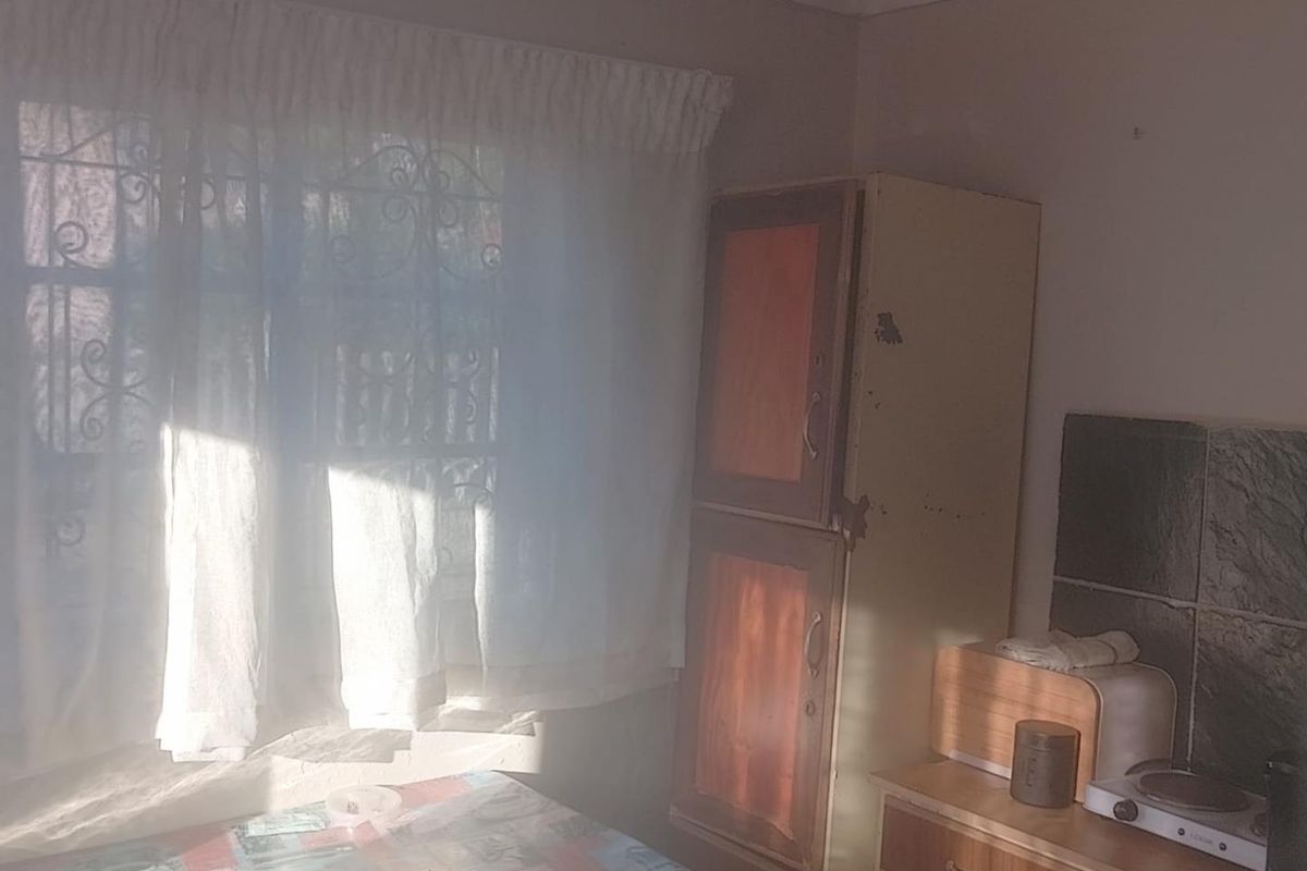 Two Bedroom for Sale in Umlazi - Photo 4