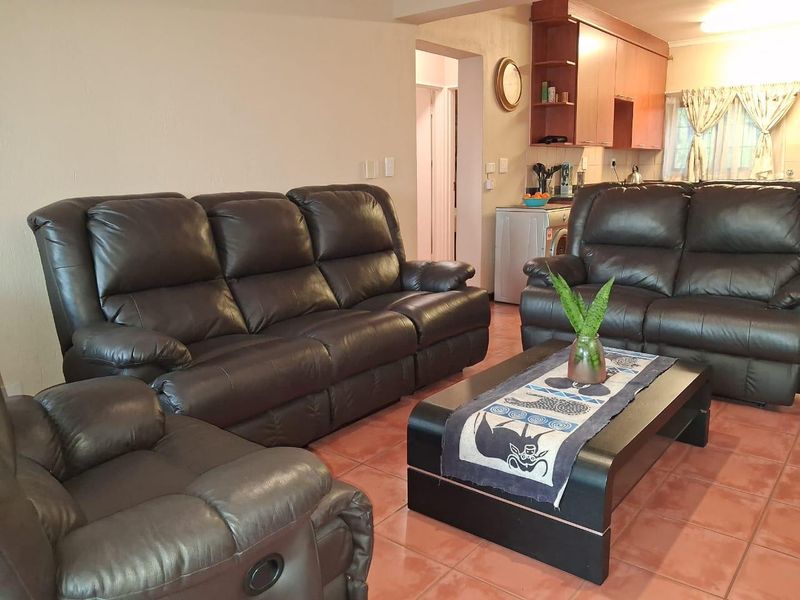 Investment property in Hillside Manor - Photo 6