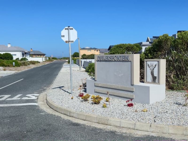 Elegant New-Build Double-Storey Home with Sea & Mountain Views | Duikersfontein, Kleinbaai - Photo 3