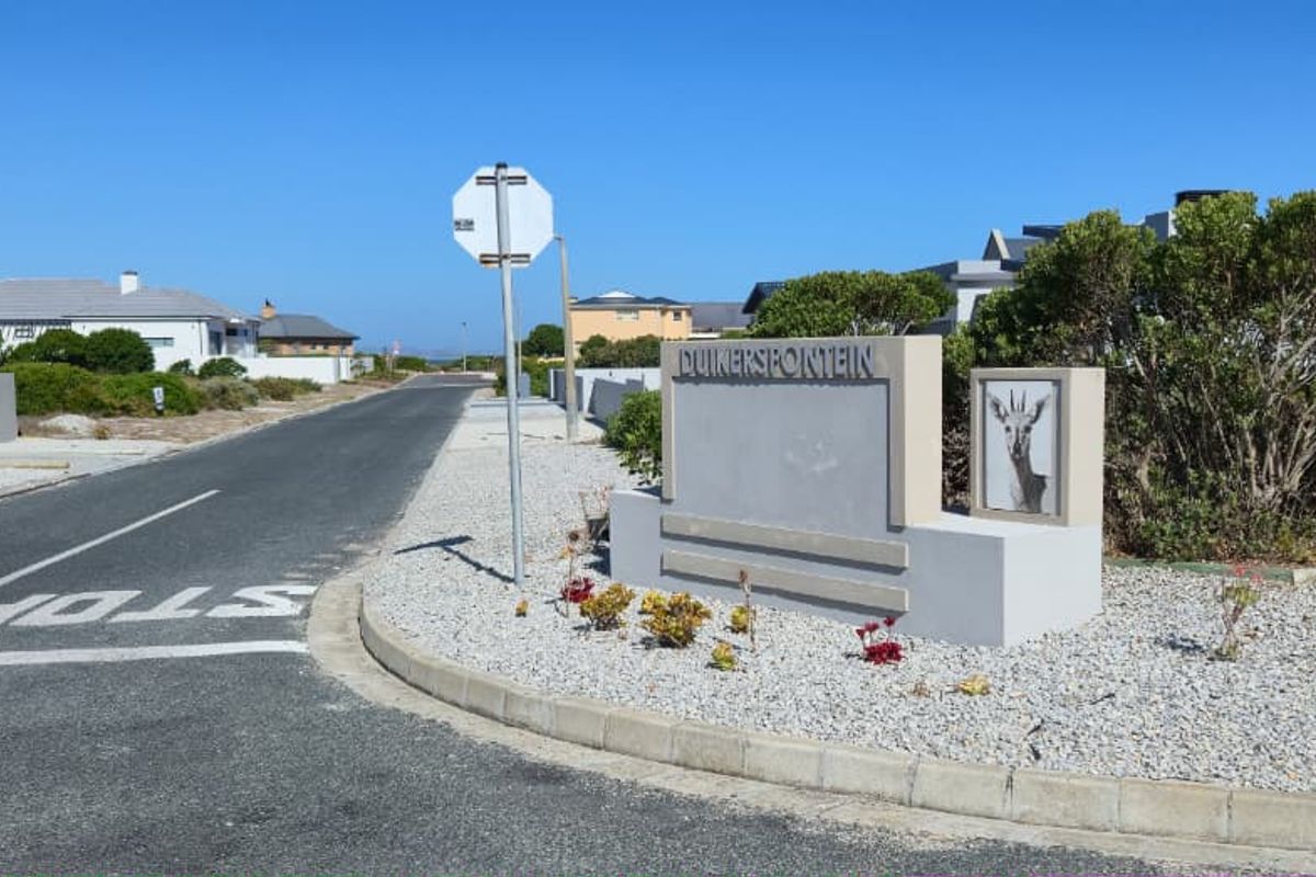 Elegant New-Build Double-Storey Home with Sea & Mountain Views | Duikersfontein, Kleinbaai - Photo 3