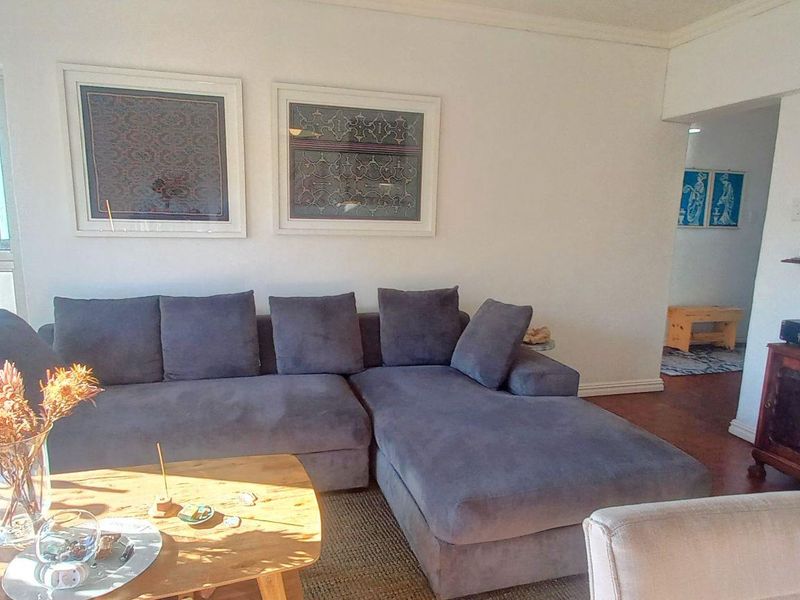 Neat & sunny 2 bedroom apartment - Photo 4