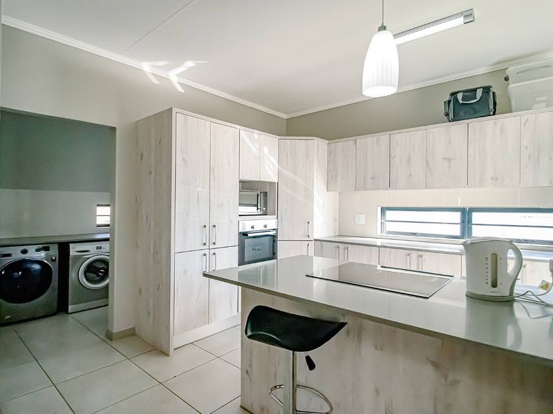 Three Bedroom home in Secure Estate - Photo 9