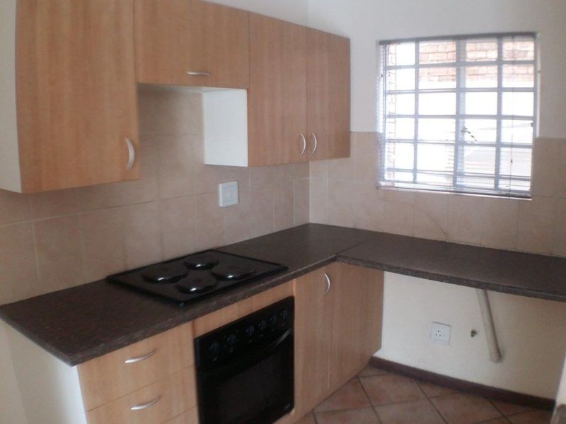 Modern 2-Bedroom Duplex Townhouse in La Montagne - Photo 10
