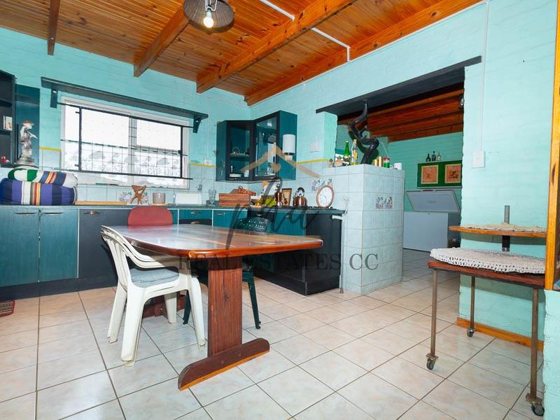 House For Sale In Henties Bay, Ext. 3 (Noord Duin) - Photo 10