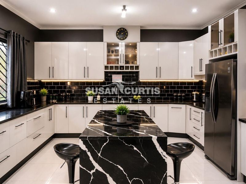 Luxury Family Living in Desert Park - Photo 3