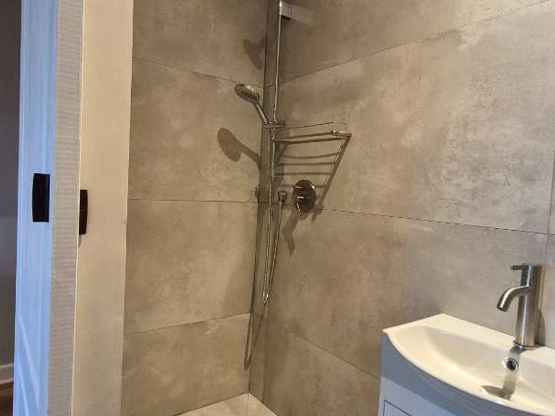 Modern Studio Apartment in Kenwyn – Secure & Stylish Living - Photo 10