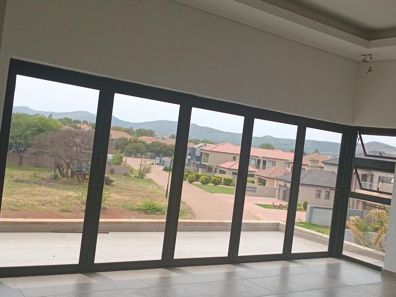 Tranquil property for sale. - Photo 5