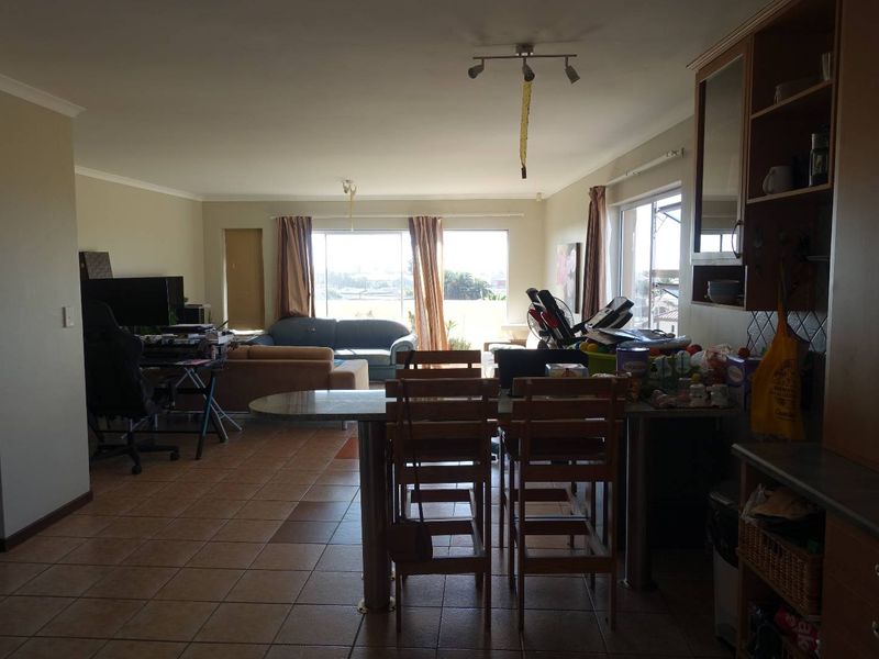 APARTMENT ON TOP FLOOR WITH BALCONY - Photo 9