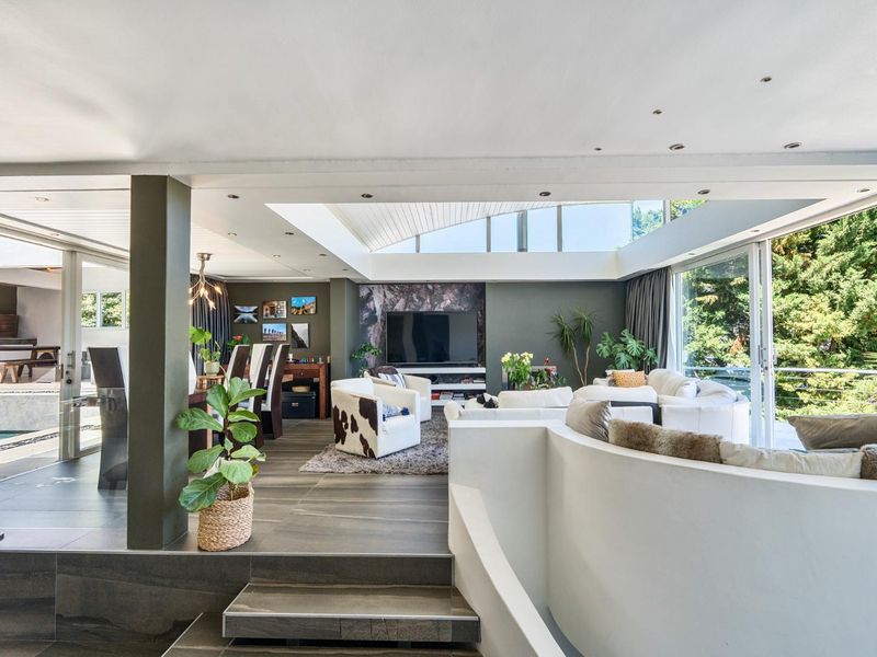 A family home that embodies light, views and lifestyle. - Photo 9