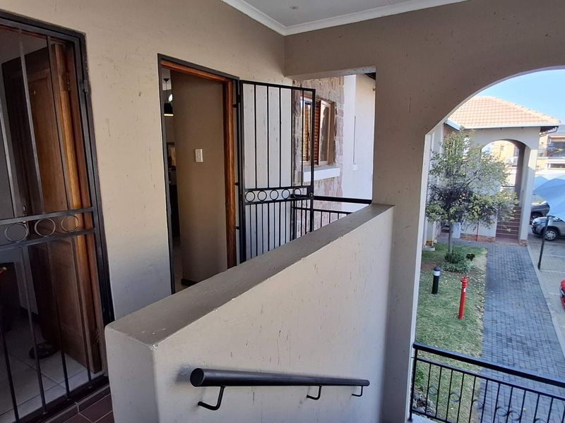 Modern 2-Bed Unit in Meyersdal – Perfect for First-Time Buyers - Photo 1